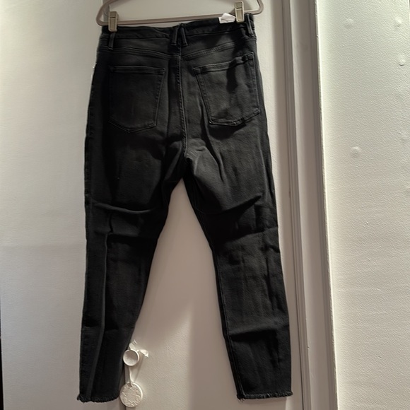 Good American skinny crop fray gray jeans. Sz 15. (12-14 US). - Picture 7 of 8